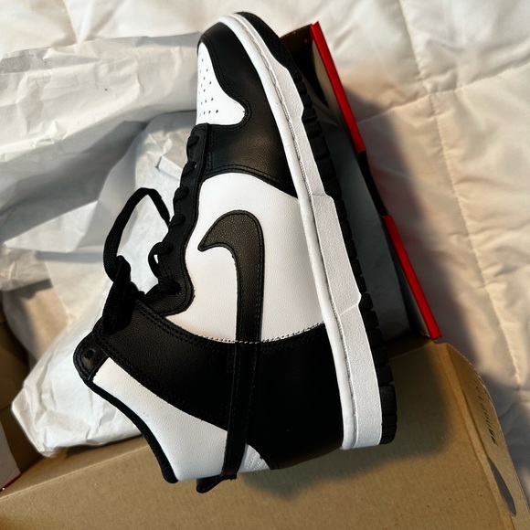 Nike Black and White High Tops - W6.5 - Picture 3 of 6